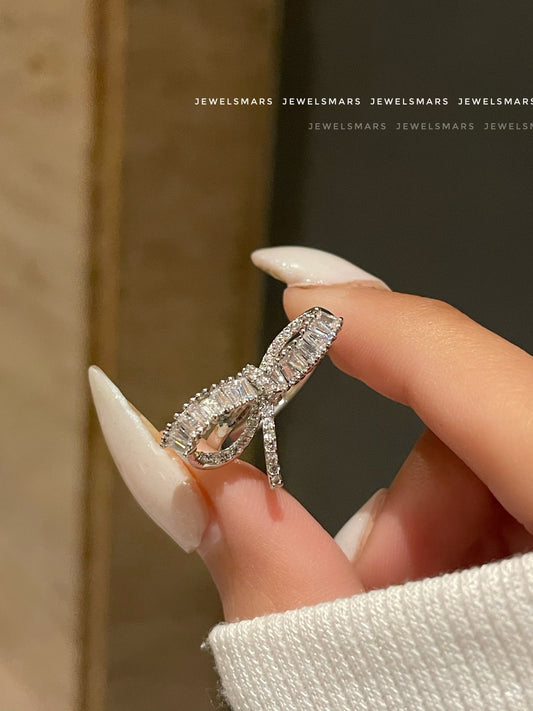 Main Character Feels- bow ring