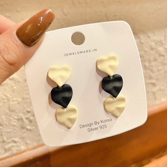 Black & White Hearts - Korean Earrings