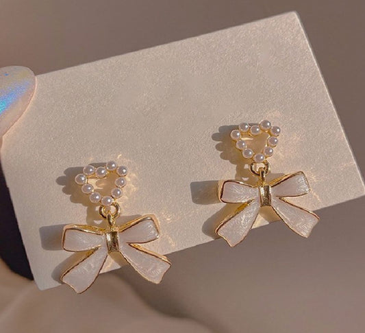 Cute white Bow Earrings