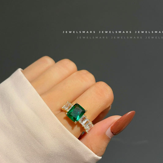 ELINOR RING - emerald green