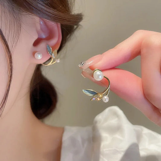 KOREAN PRECIOUS LEAF Pearl DETAILED EARWRAP EARRINGS