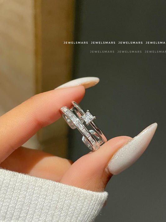 Solitaire Crown Ring