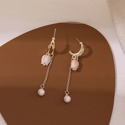 Tulip Chain Drop Earrings