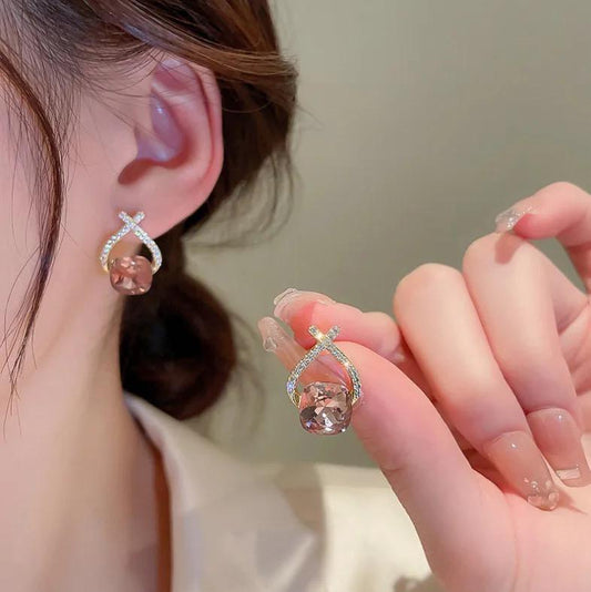 Lily Minimal Earrings