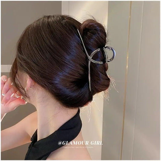 Classy Claw Clutcher - silver