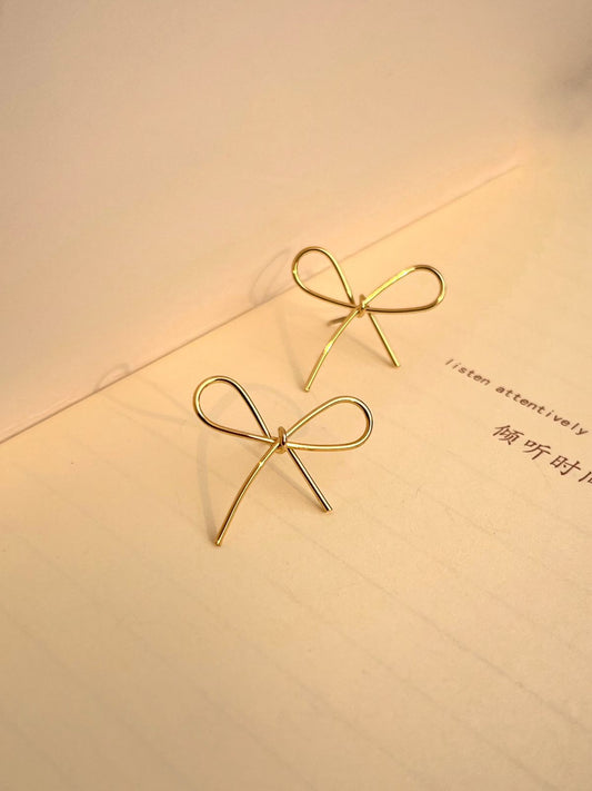 Bow Me Earrings