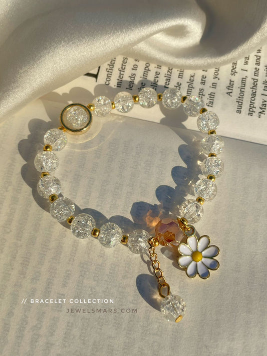 Dreamy Daisy Bracelet- white