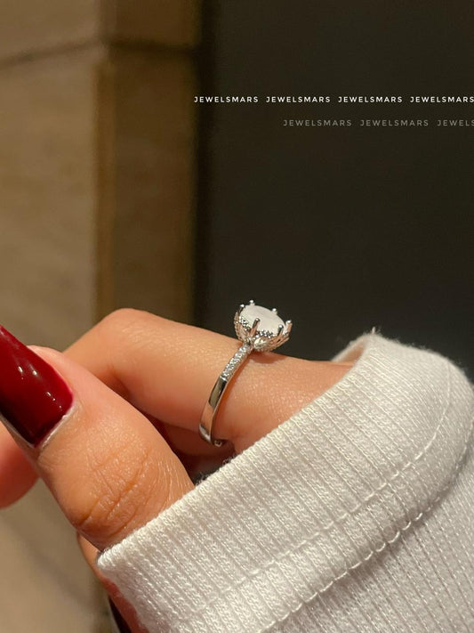 Party Luxe Solitaire ring- opal white