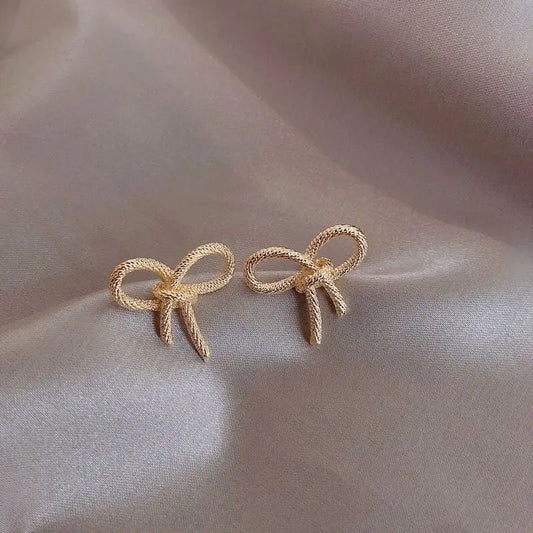 Minimal Bow Studs