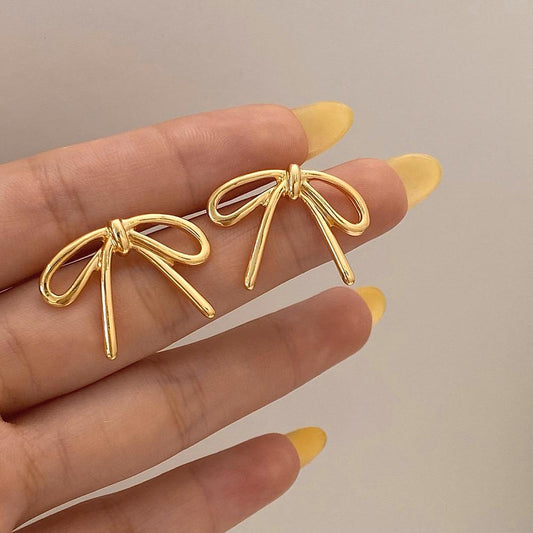 Lazy Bow Earrings- golden