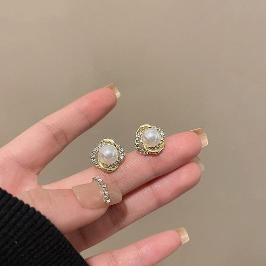 Everyday little earrings