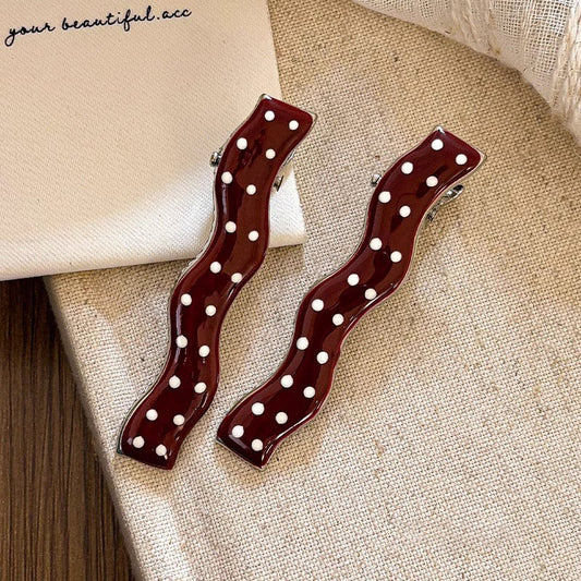 Retro Ruby Hair Clip (1pc)