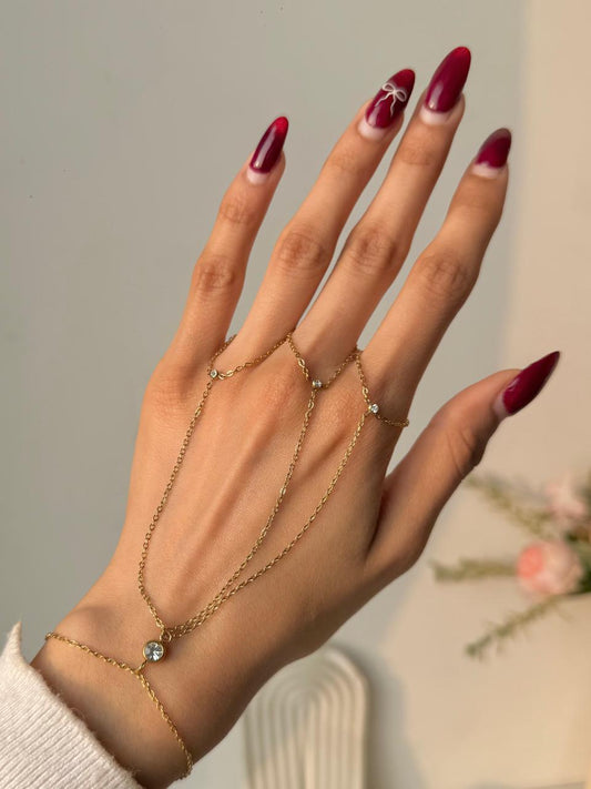 Soft Sparkle Era Hand Chain