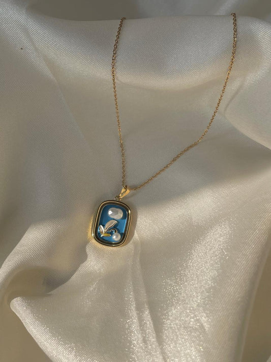 Willow in the sky! Necklace