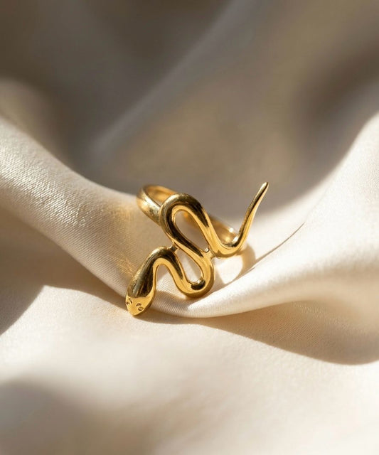 Venomous Snake Ring