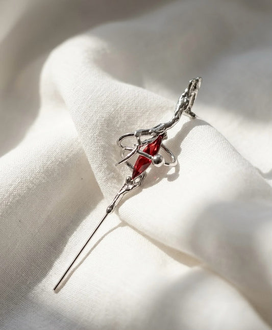 Scarlet Thorn earcuff (1 pcs)