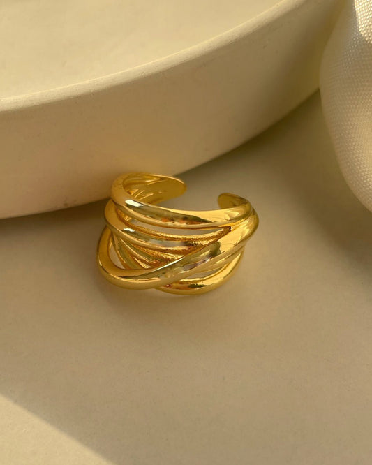 Alice Statement Ring