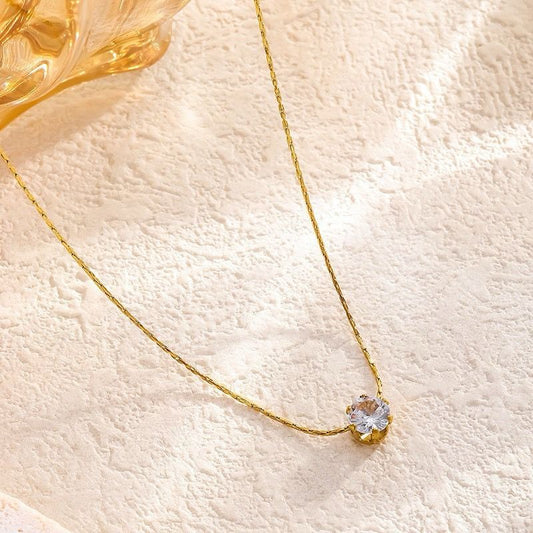 Chic Dream Solitaire Necklace