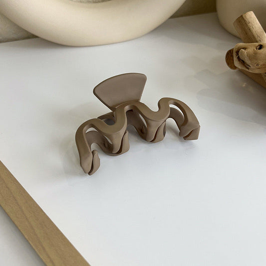 Wavy Hair Claw- warm brown