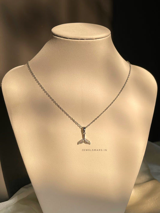 Minimal Mermaid Necklace