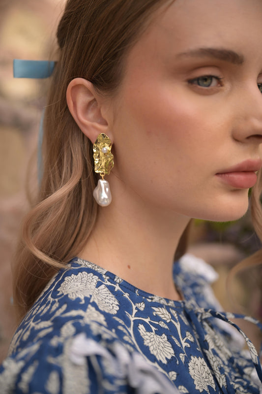 Hammered Pearly Statement Earrings