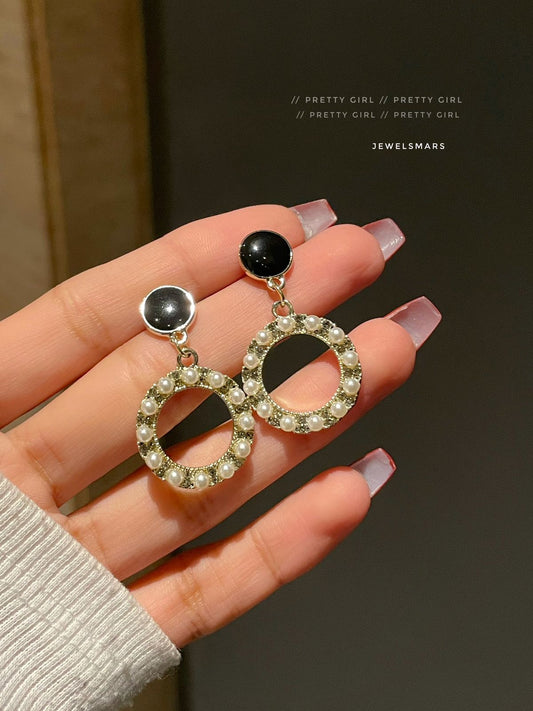 Classy Circles - party glam earrings