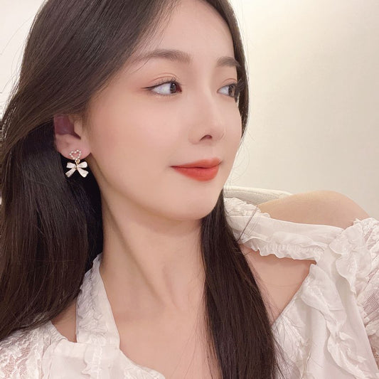 Cute white Bow Earrings
