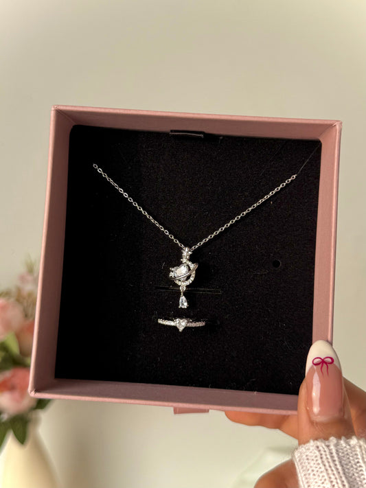 Saturnlite Necklace with ring gift box