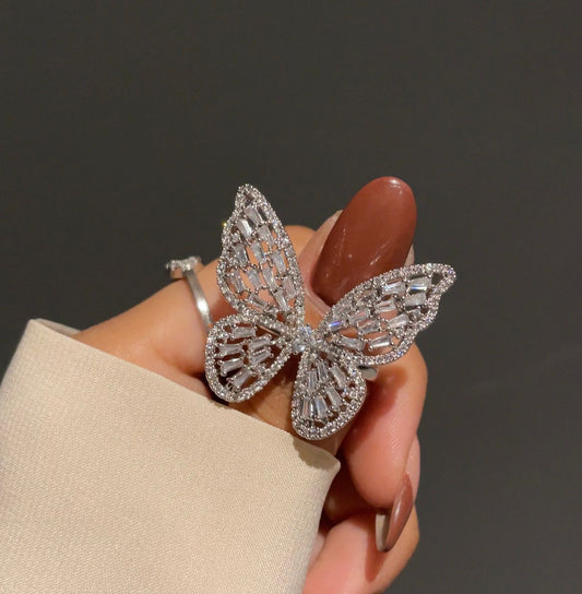 DREAMY BUTTERFLY RING- party luxe