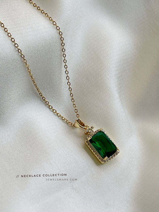 Royal Green Solitaire Necklace