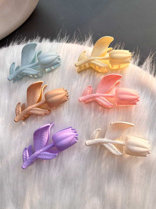 Tulip Claw Clutchers