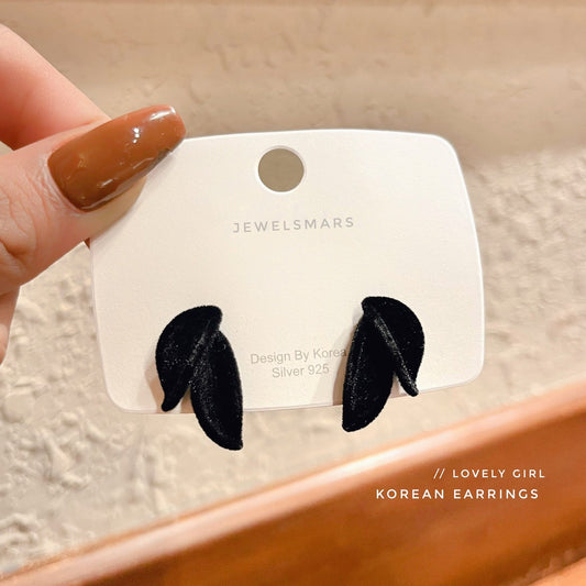 Korean Black Leaf Velvet Stud Earrings