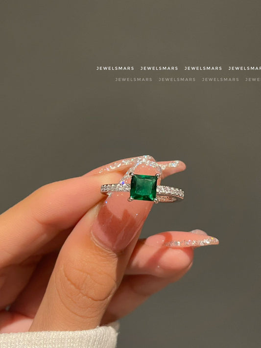 Lily Square Cut Ring- Green
