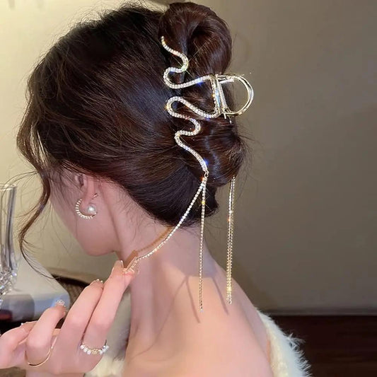 Party Glam Tassel Drop Claw Clutcher