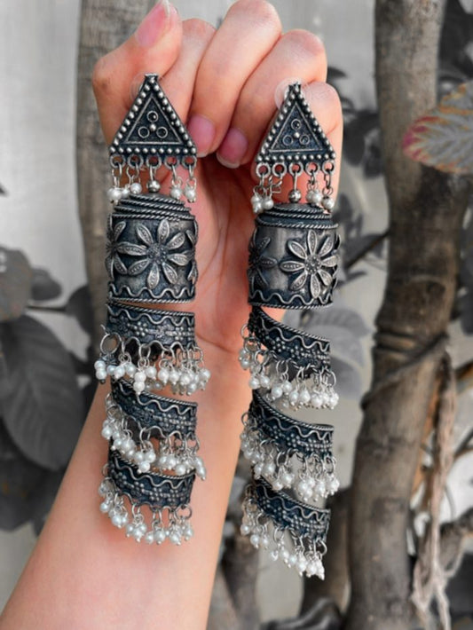 Madhuri TWISTED EARRINGS