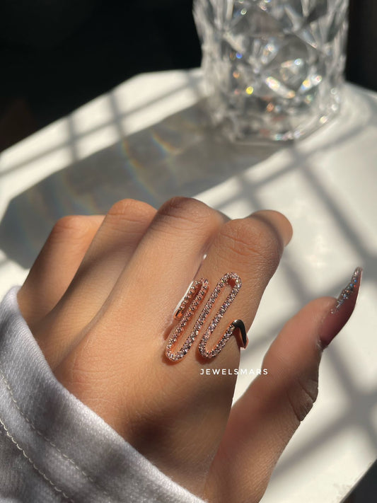 The Zubi Dubi Love Zigzag Ring