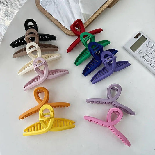 Infinity Claw Clutcher ( matte finish)