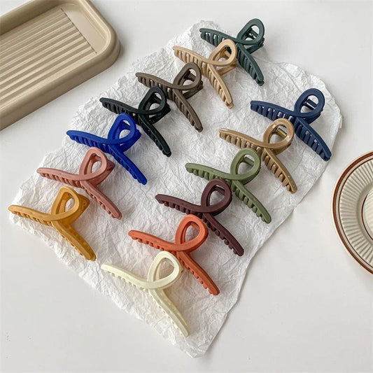 Infinity Claw Clutcher ( matte finish)