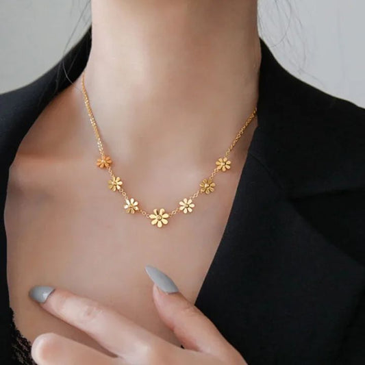 Daisy Necklace (stainless steel)