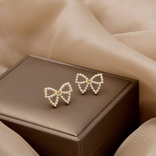 Minimal Delicate Pearl Bow Earrings