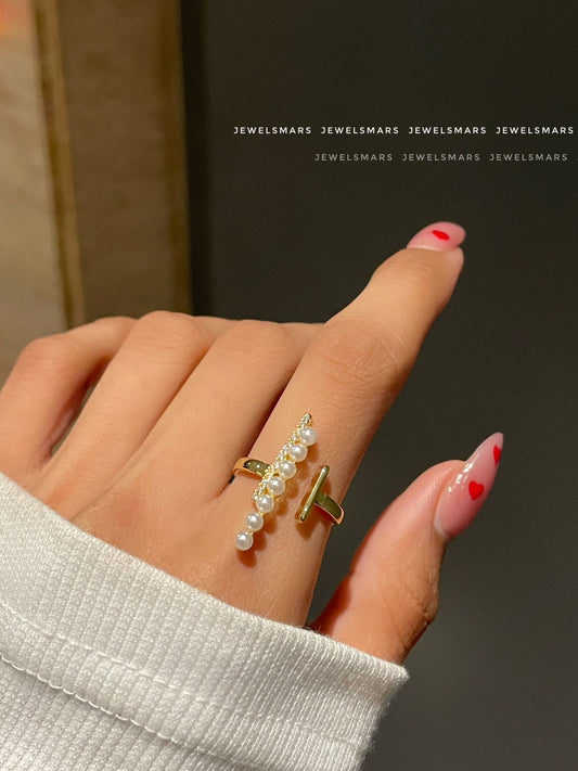 Stella Pearly Statement Ring