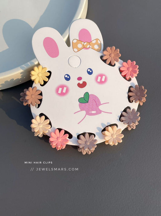 Pack of 10 mini Daisy Hair Clips