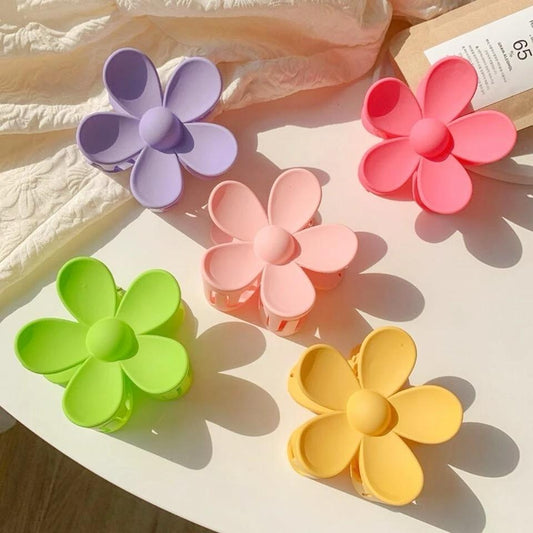 Pinteresty Flower Claw Clutchers- big