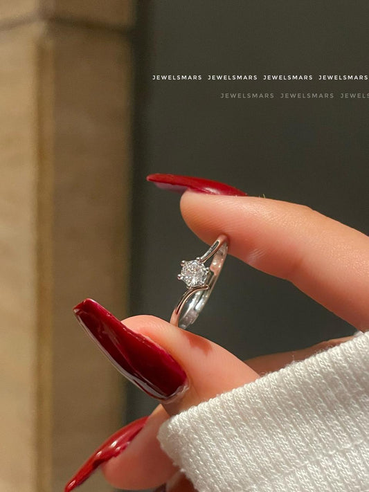 Mini Solitaire Ring