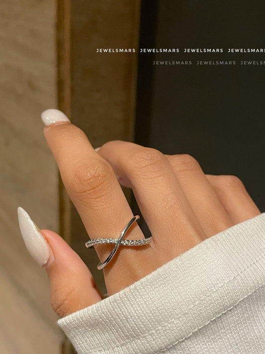 Crossover Ring