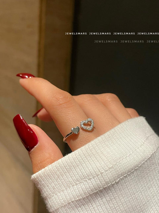 Minimal Heart Ring