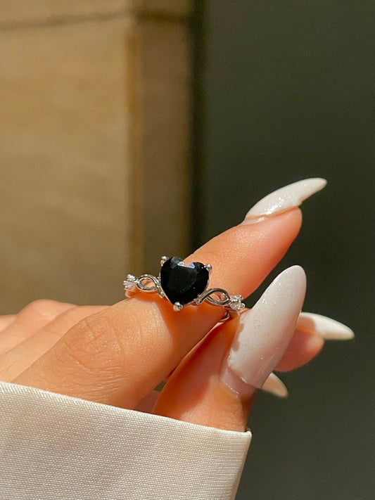 Mystical Heart Ring- black
