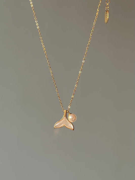 Mermaid Pearl Necklace [18k gold plated]