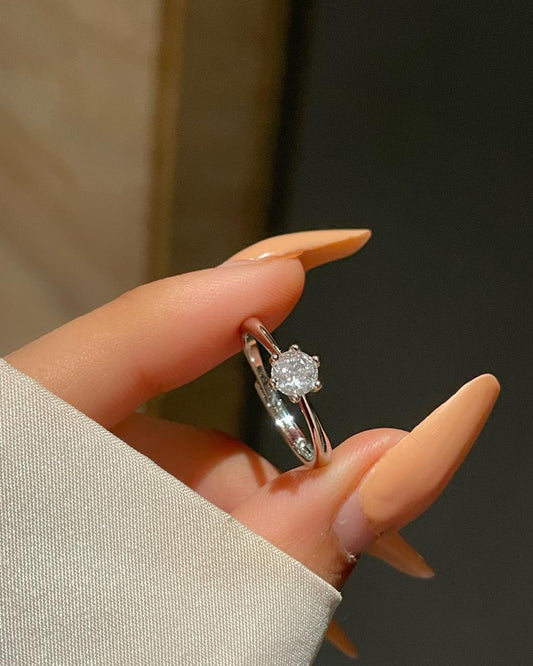 Amora Minimal Promise Ring