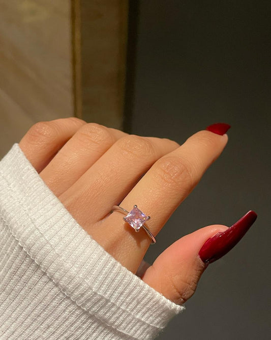 Minimal Solitaire Ring- pink